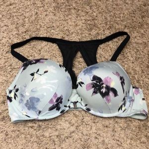 Front-close plunge bra